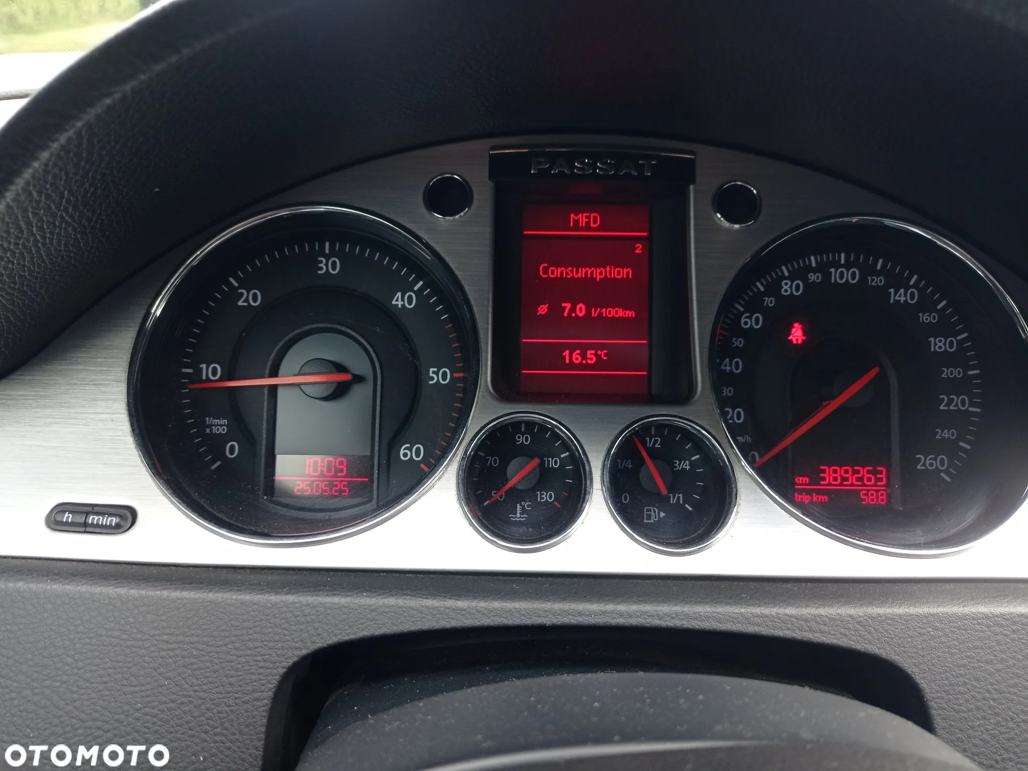 Volkswagen Passat - 9