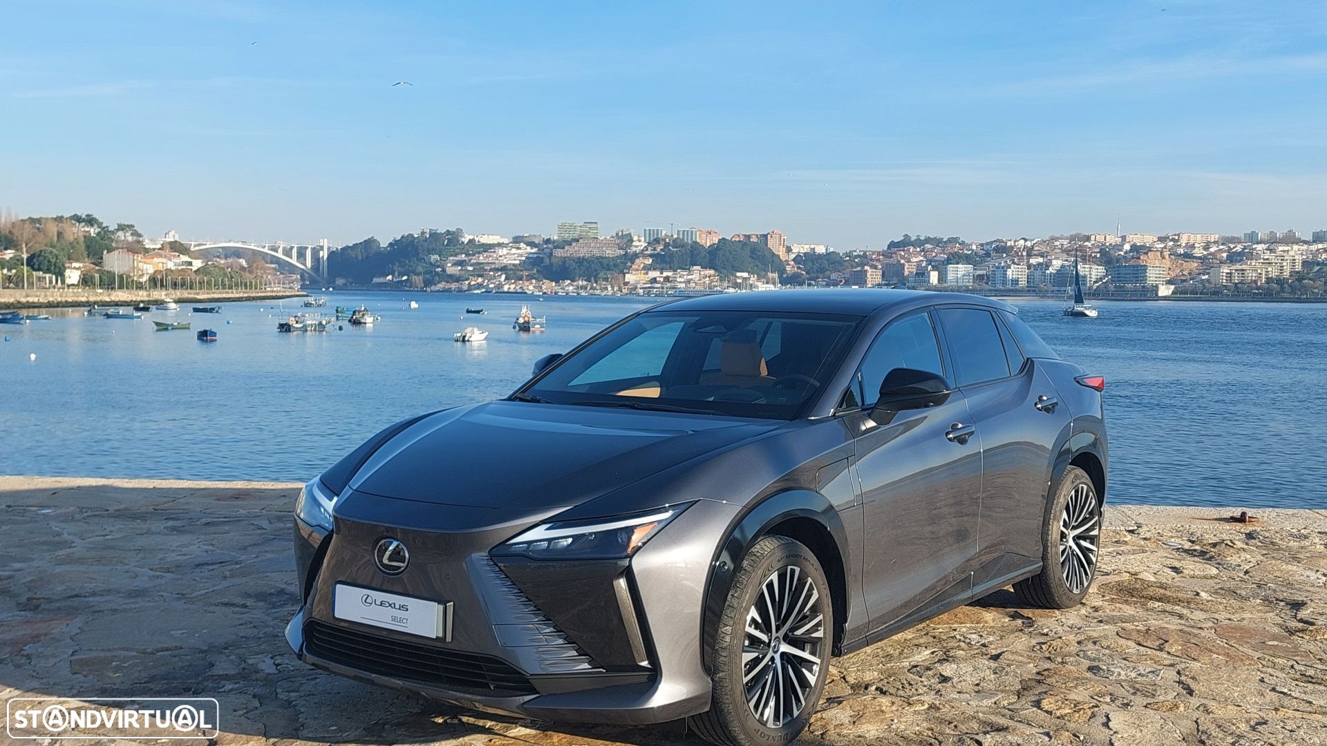Lexus RZ 450e Luxury - 1