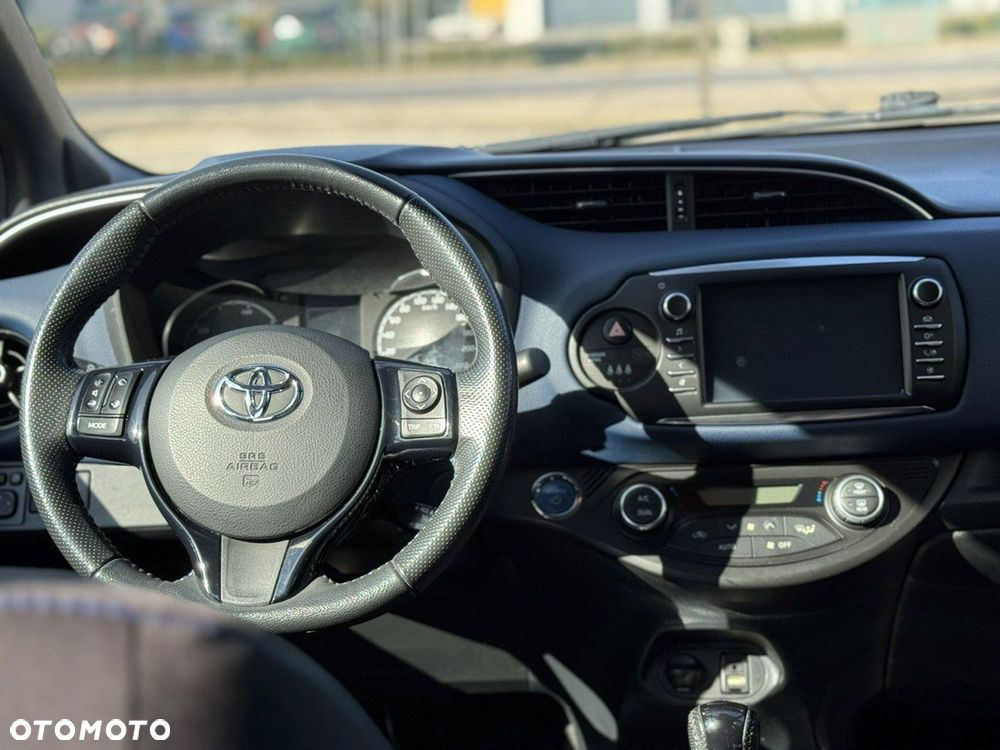 Toyota Yaris - 16