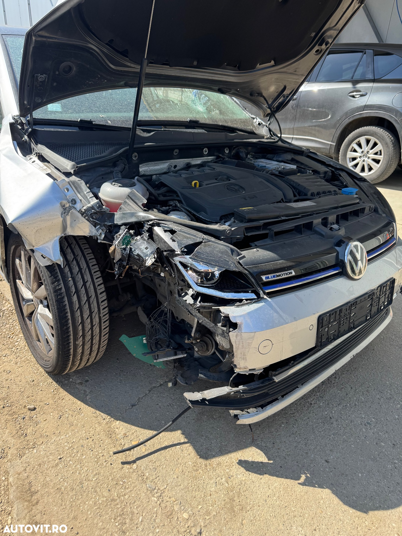 Volkswagen Golf 1.5 TSI DSG Highline - 3
