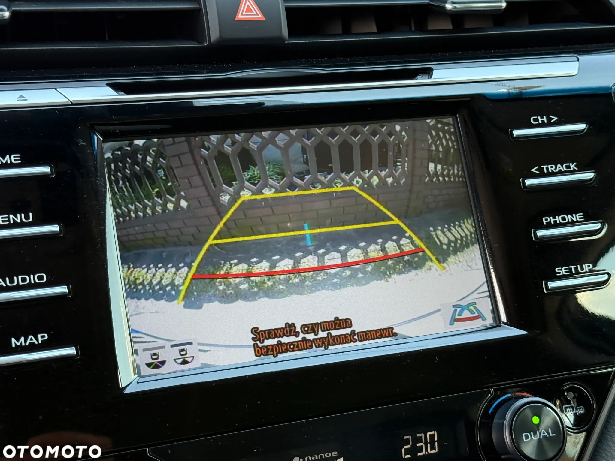 Toyota Camry 2.5 Hybrid Comfort CVT - 17