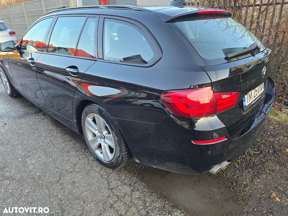 BMW Seria 5 525d Touring - 11