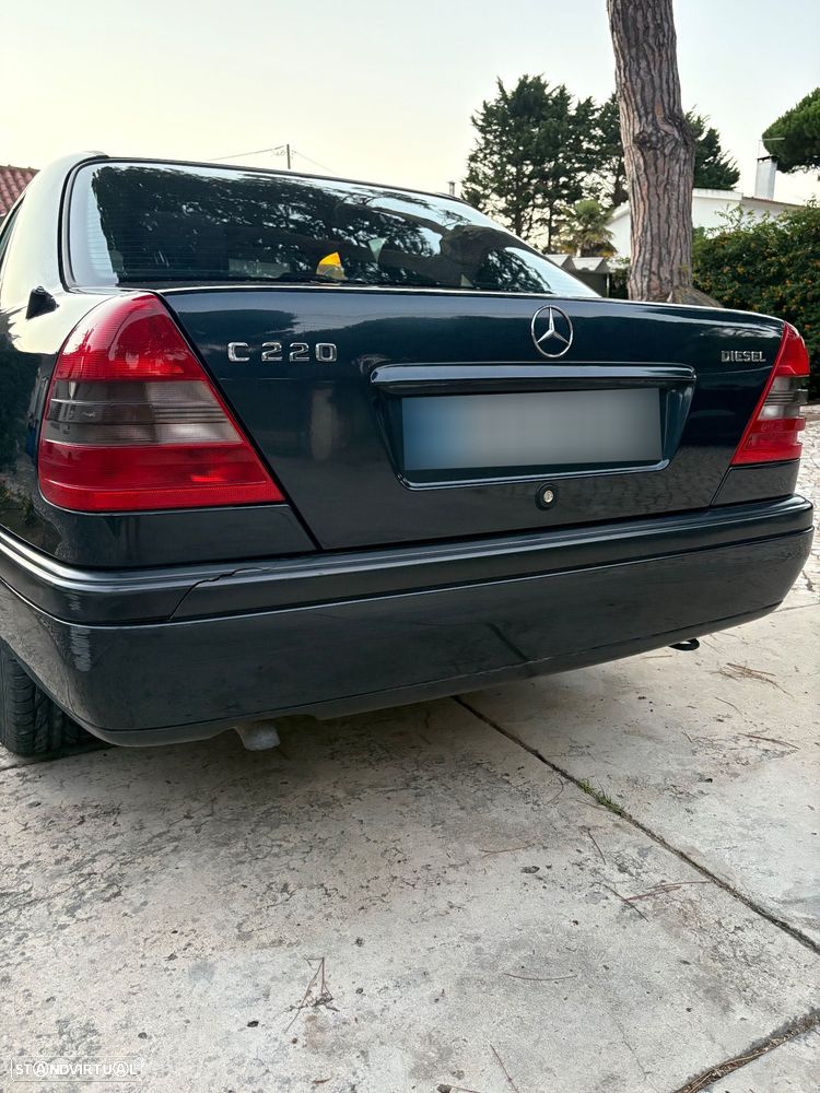 Mercedes-Benz C 220 D Classic - 30
