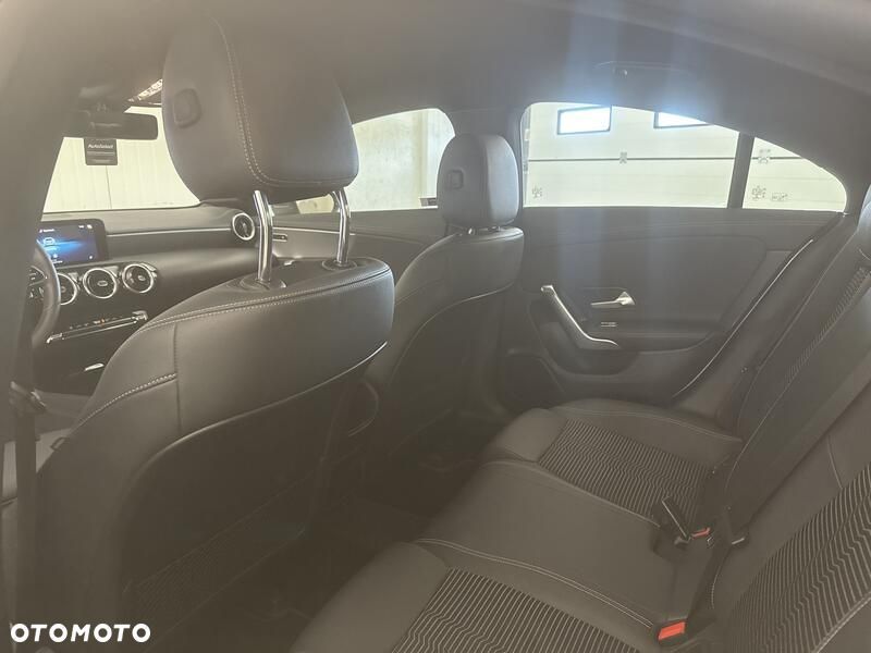 Mercedes-Benz CLA 200 7G-DCT - 16