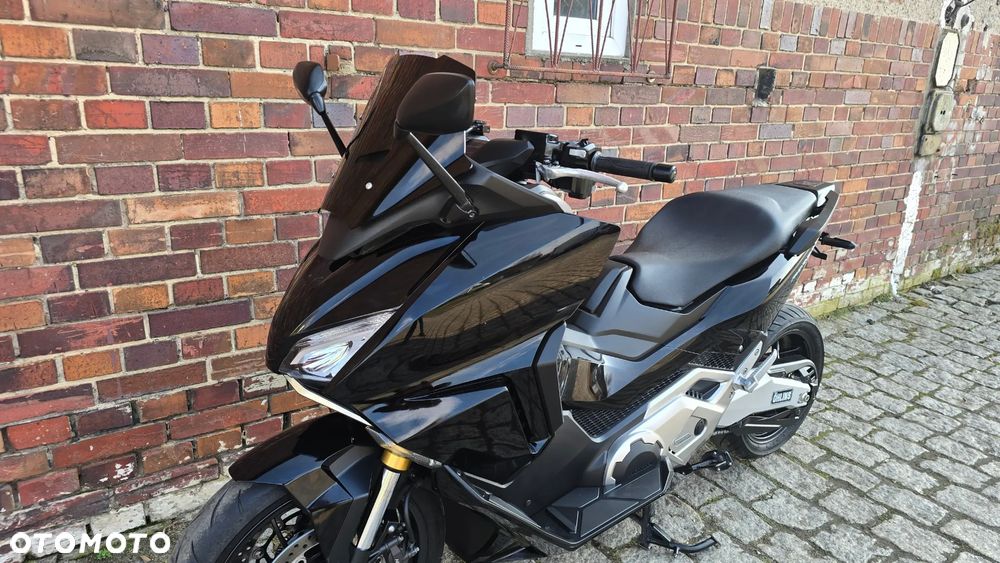 Honda NSS - 31