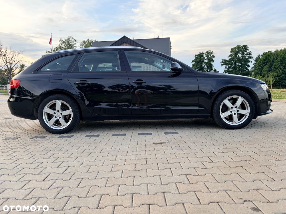 Audi A4 Avant - 11