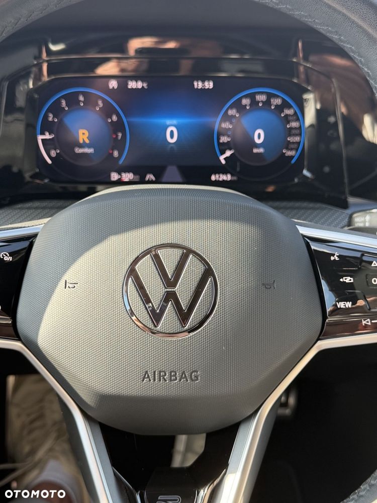 Volkswagen Golf - 8