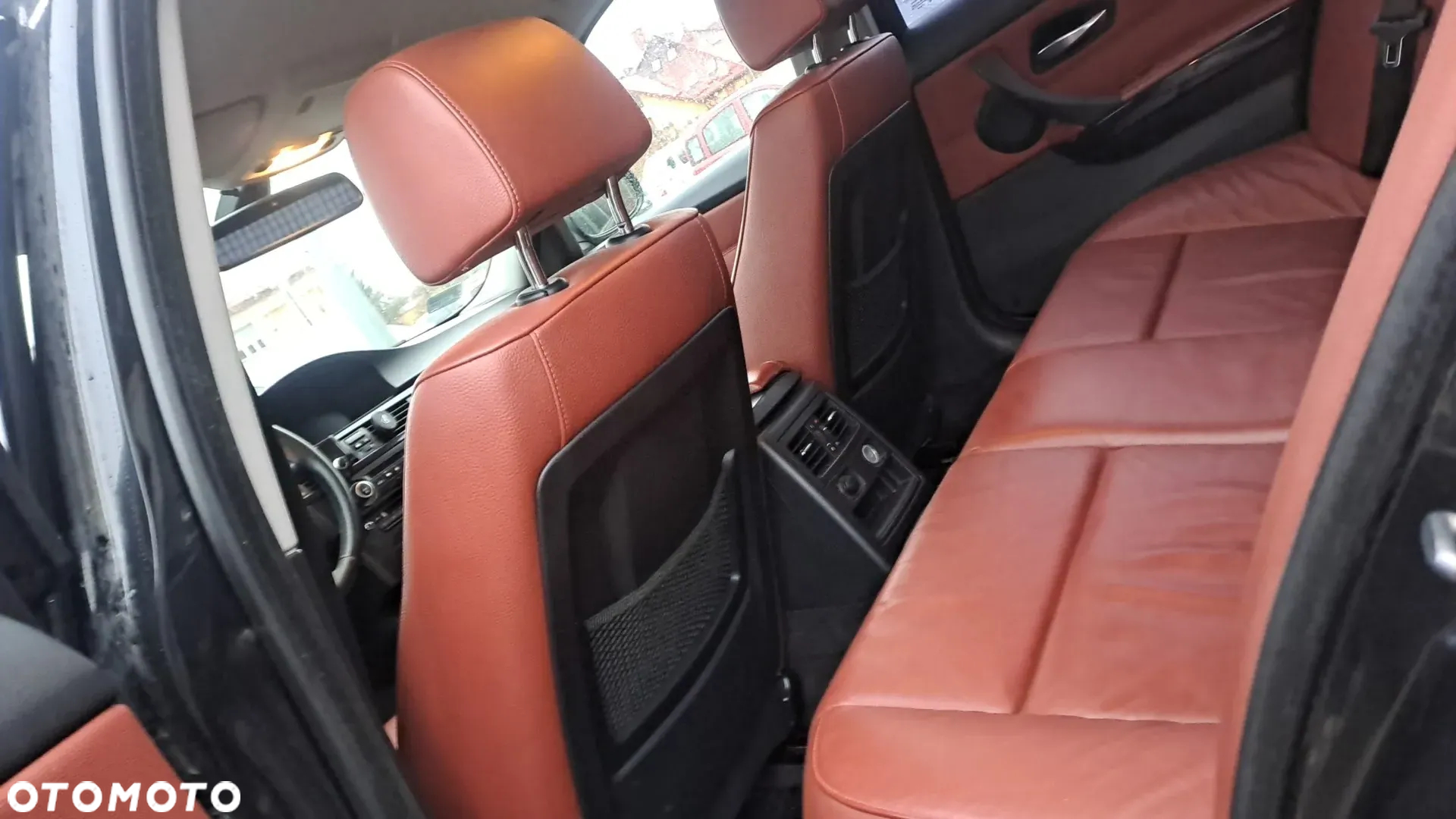 BMW Seria 3 318d Touring - 24