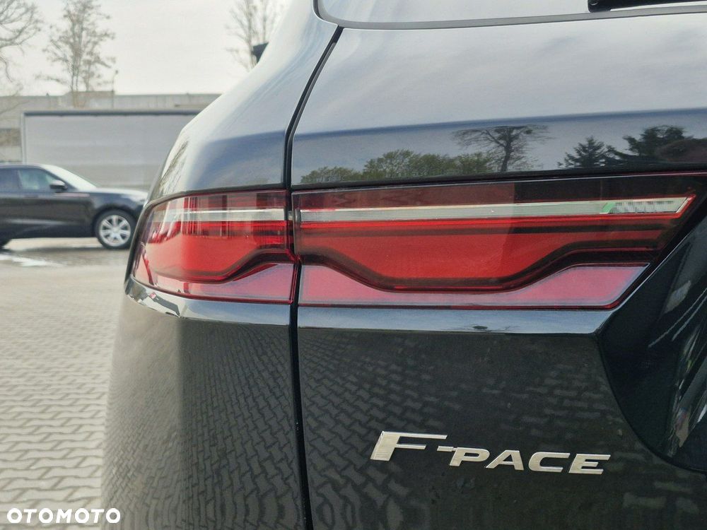 Jaguar F-Pace - 15
