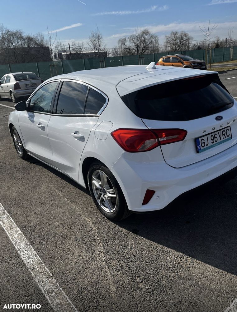 Ford Focus 1.0 EcoBoost Titanium - 1