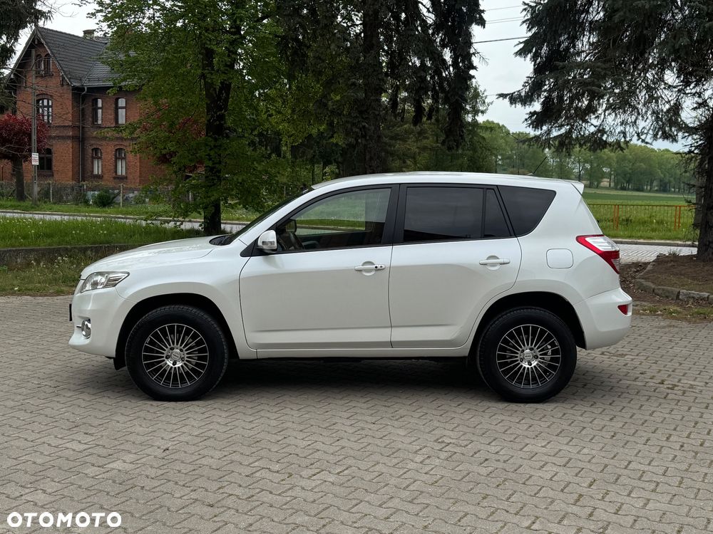 Toyota RAV4 2.2 D-4D 4x2 Life - 3