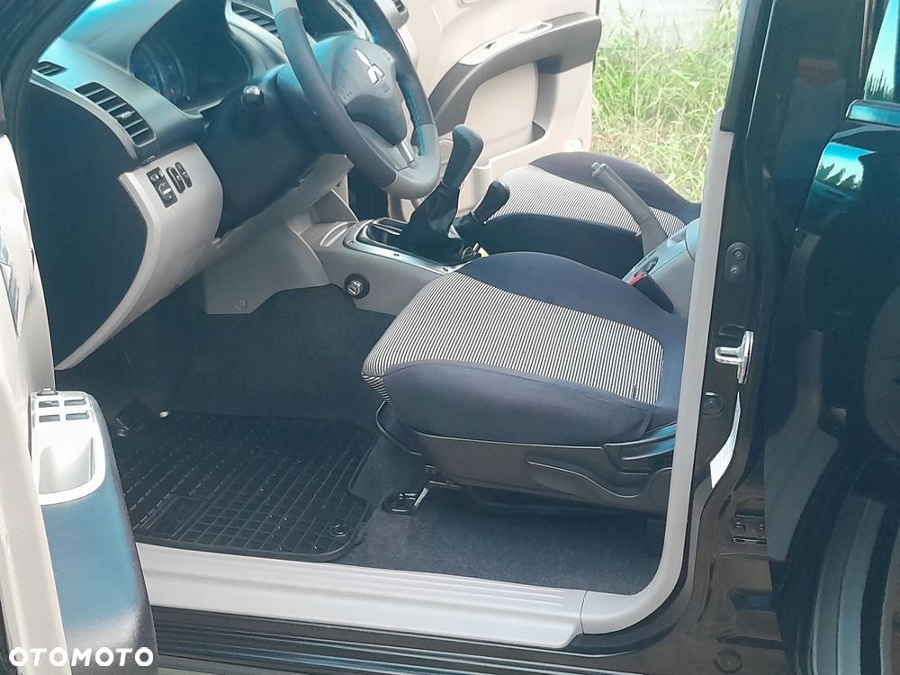 Mitsubishi L200 - 11