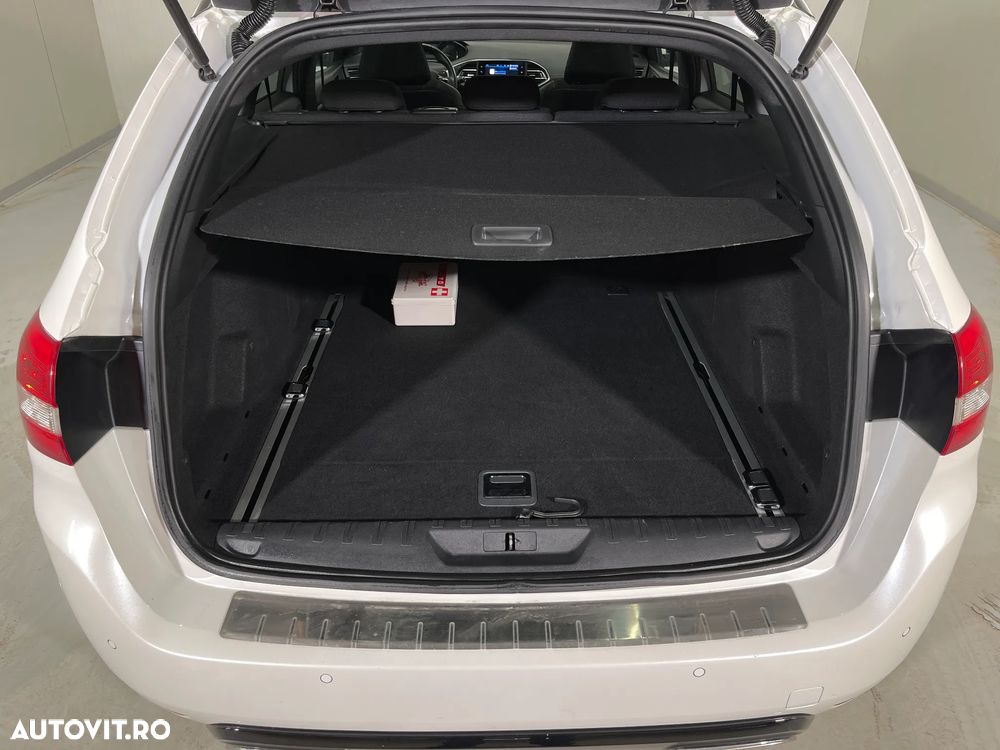 Peugeot 308 BlueHDi FAP 130 EAT8 Stop & Start GT - 13