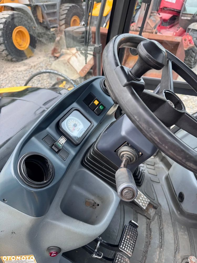 New Holland B100B** KOPARKO ŁADOWARKA NEW HOLLAND B100 B** NEW HOLLAND B100* FINANSOWANIE* LEASING** ZAMIANA** SKUP** - 9