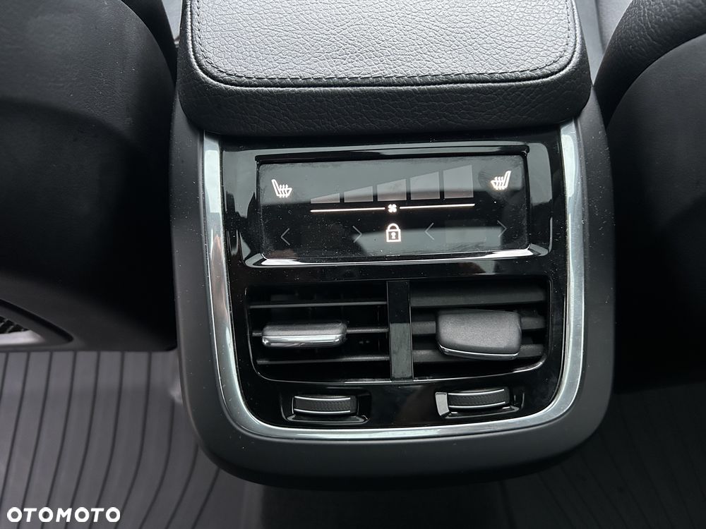 Volvo XC 90 T6 AWD Inscription 7os - 30