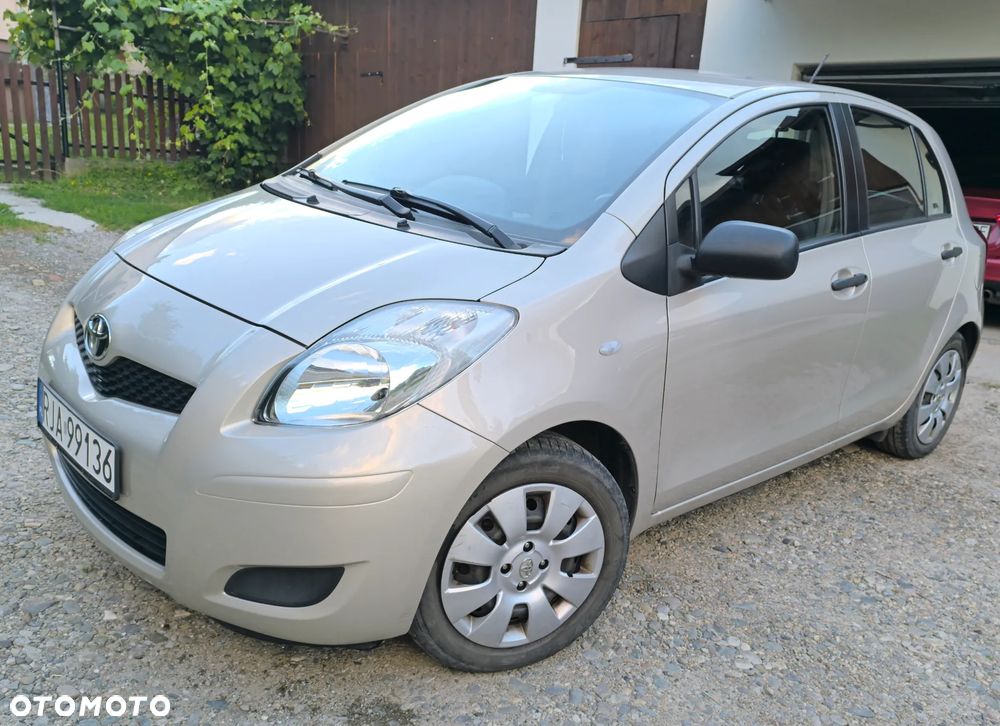 Toyota Yaris - 7