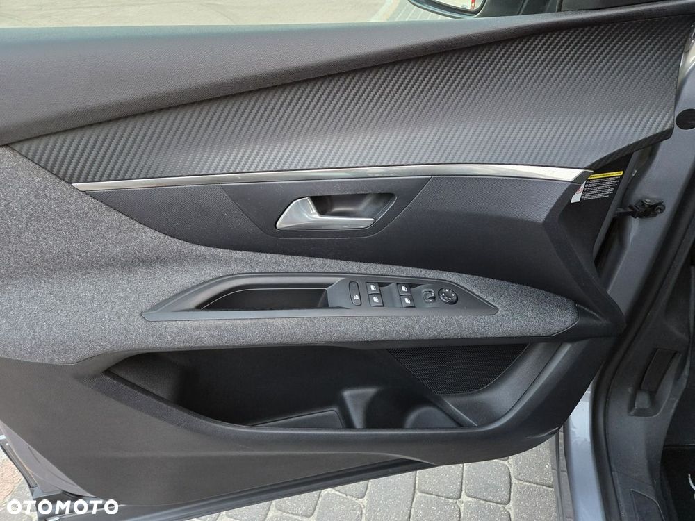 Peugeot 3008 - 11
