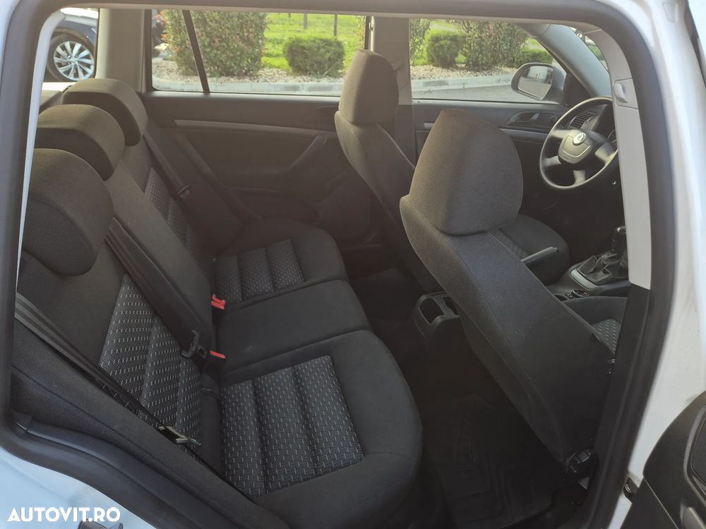 Skoda Octavia 1.6 TDI Ambiente - 11