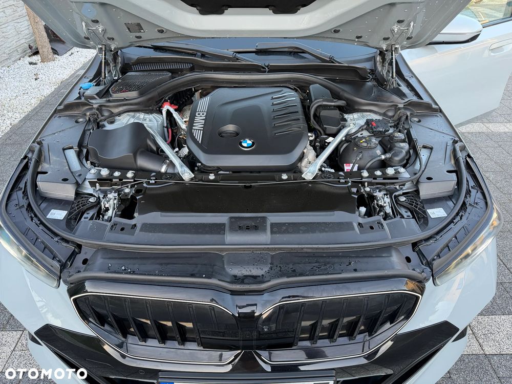 BMW Seria 5 540d xDrive mHEV M Sport - 35
