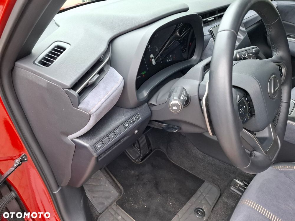 Lexus LBX 1.5 Hybrid Cool - 10