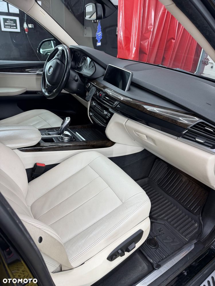 BMW X5 3.5i xDrive - 8