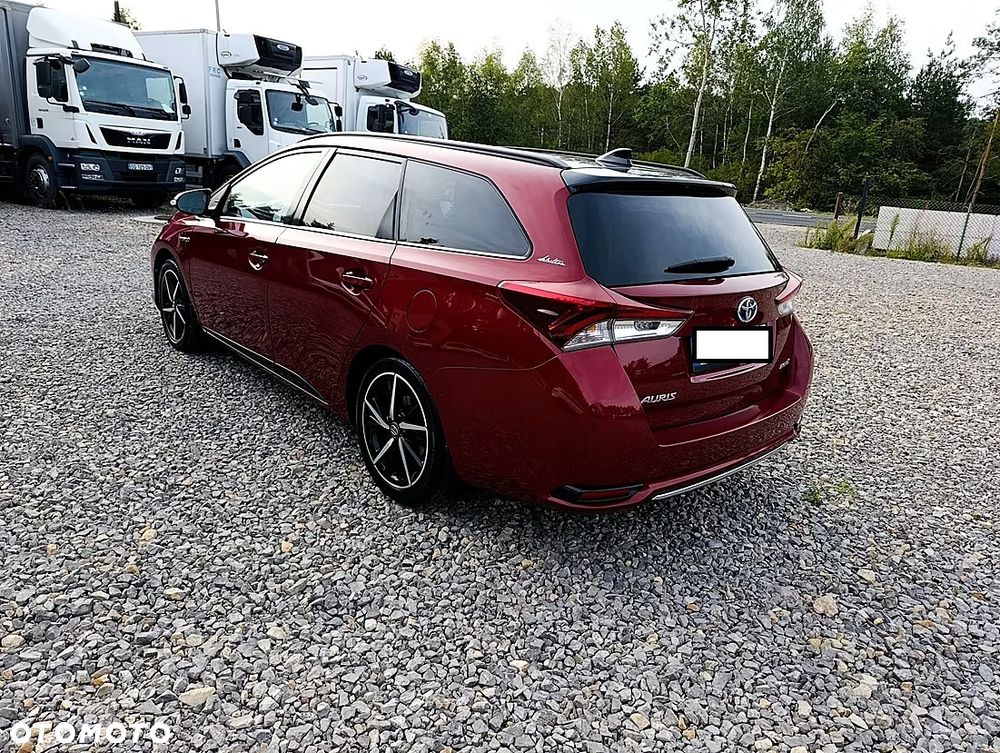 Toyota Auris Hybrid 135 Selection - 8