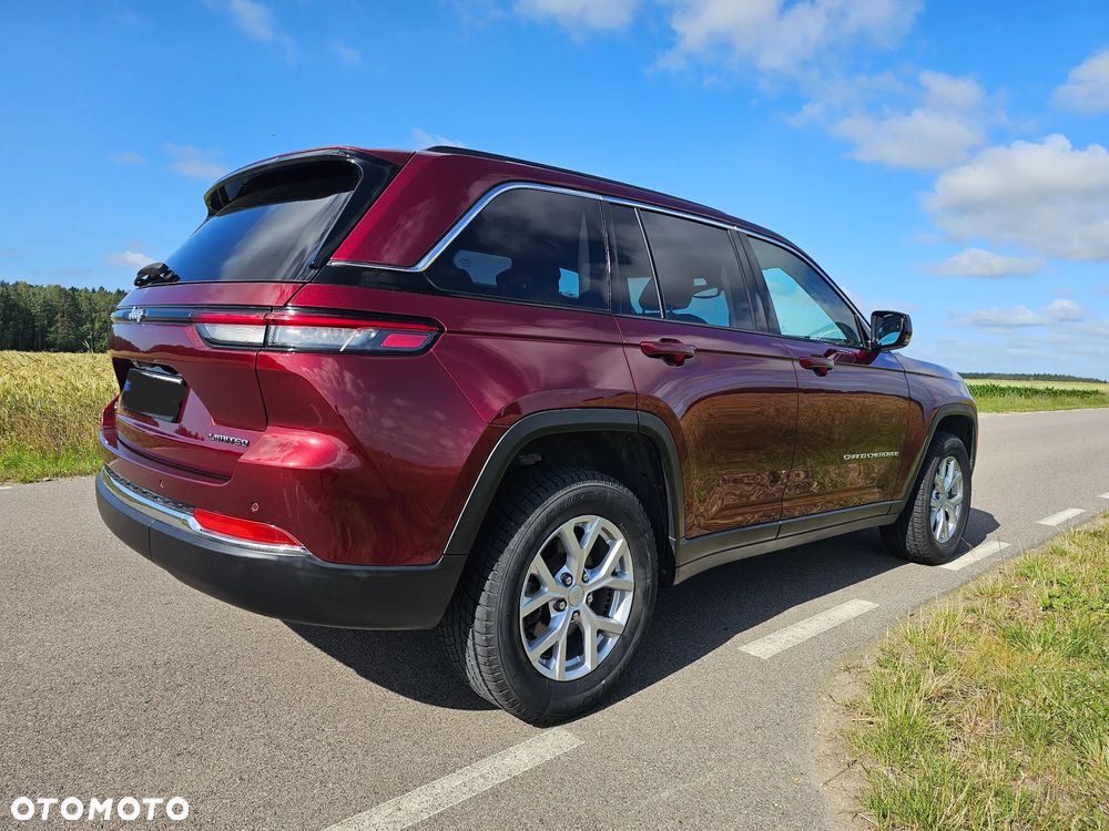 Jeep Grand Cherokee - 22