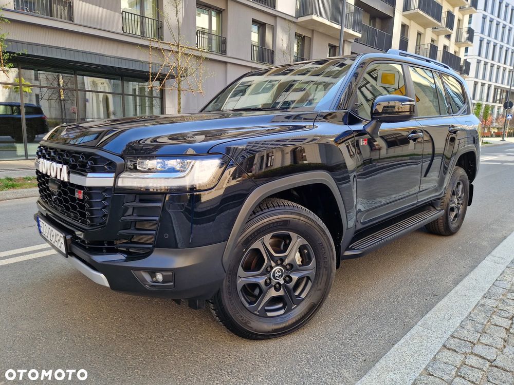 Toyota Land Cruiser - 13