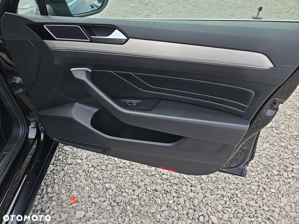 Volkswagen Passat 2.0 TDI 4Mot Elegance DSG - 21