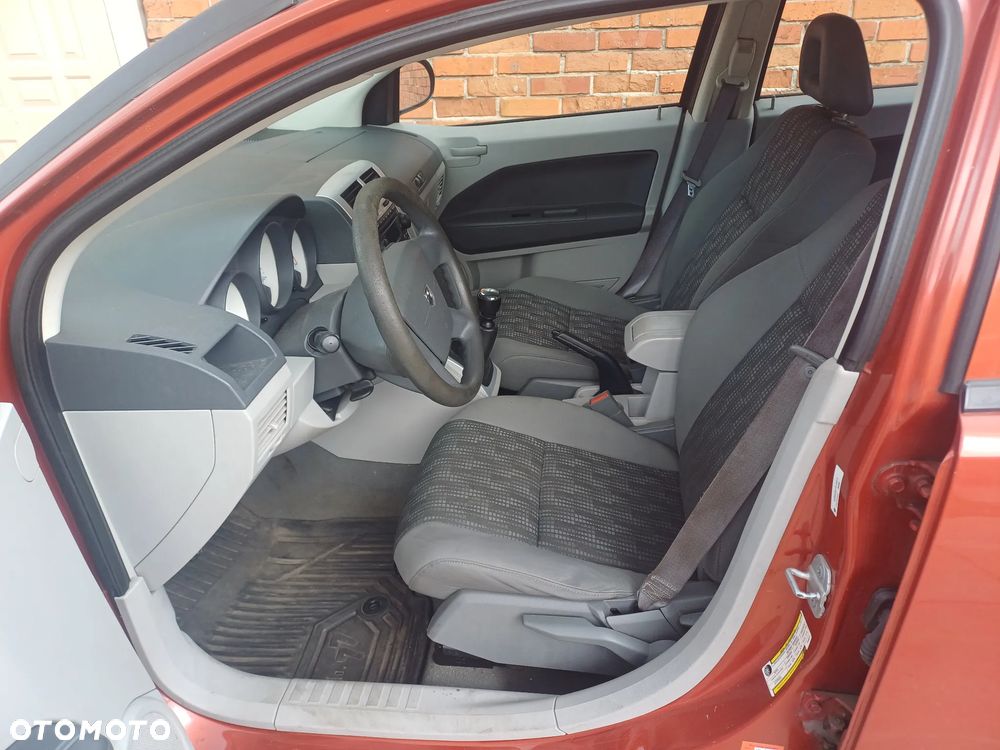 Dodge Caliber - 9