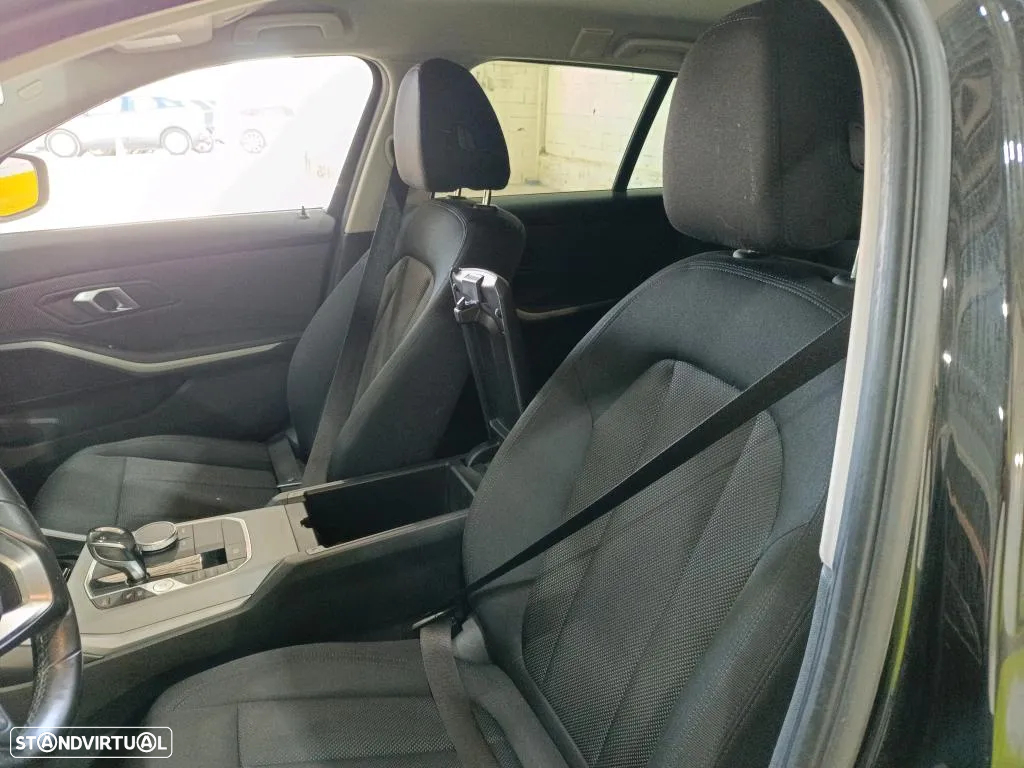 BMW 330 e Touring Corporate Edition Auto - 7