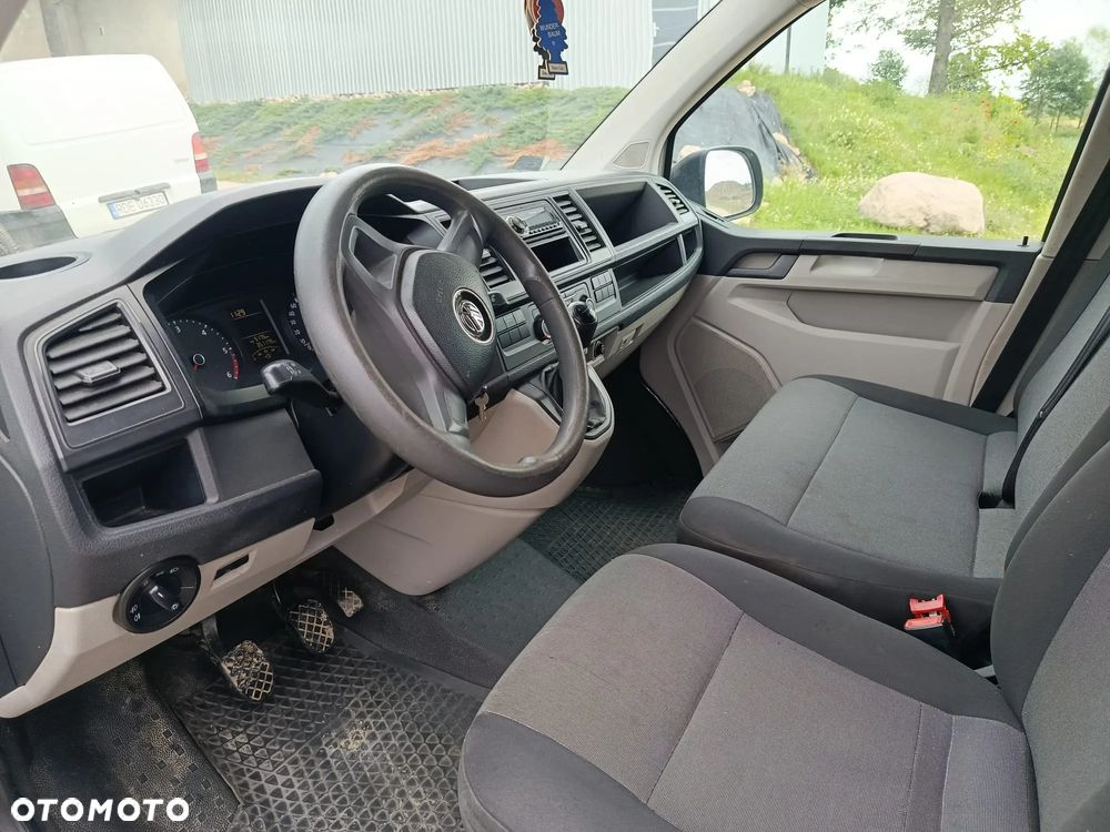Volkswagen Transporter - 12