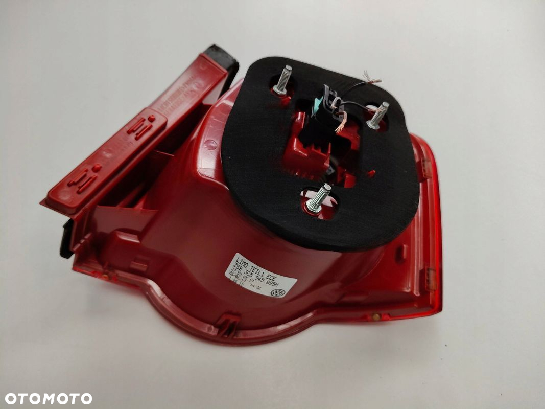 LAMPA LEWY TYŁ VW PASSAT B6 3C5945095H Sedan 05-10 - 4