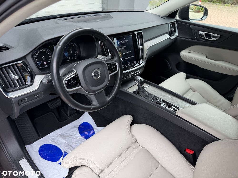 Volvo V60 Cross Country D4 AWD - 9