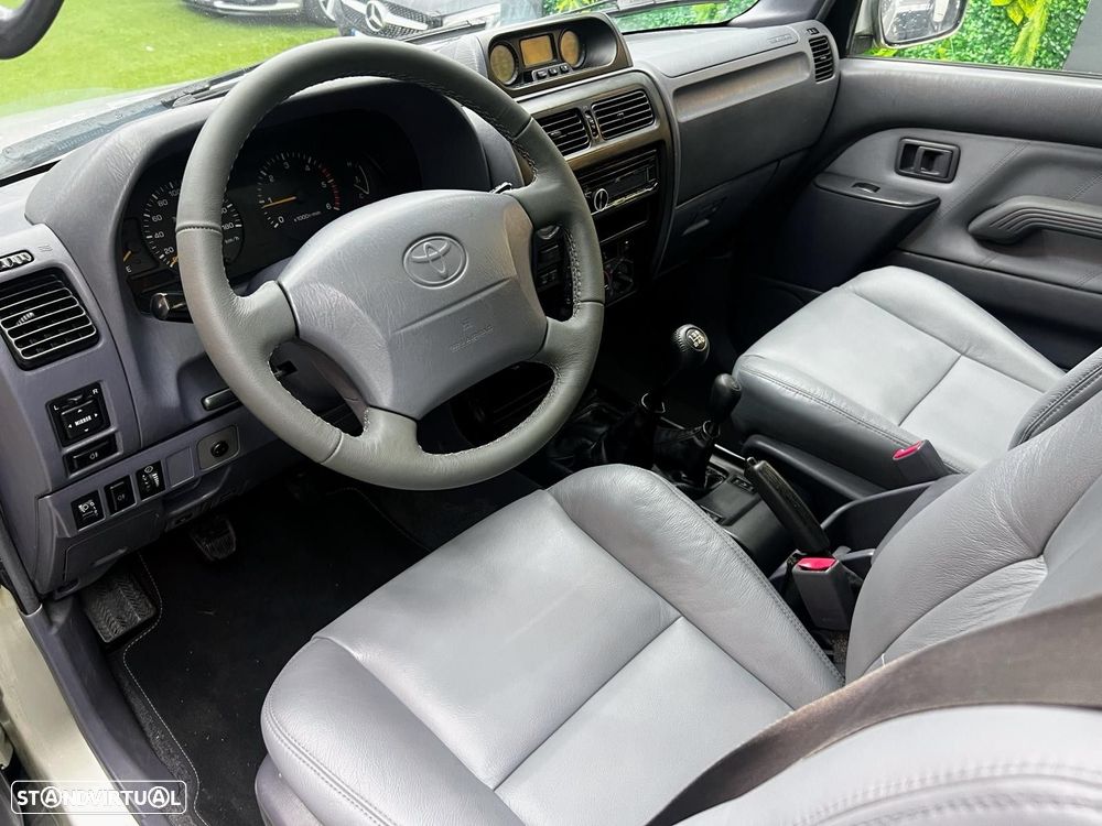 Toyota Land Cruiser 3.0 TD Pack 2 - 8