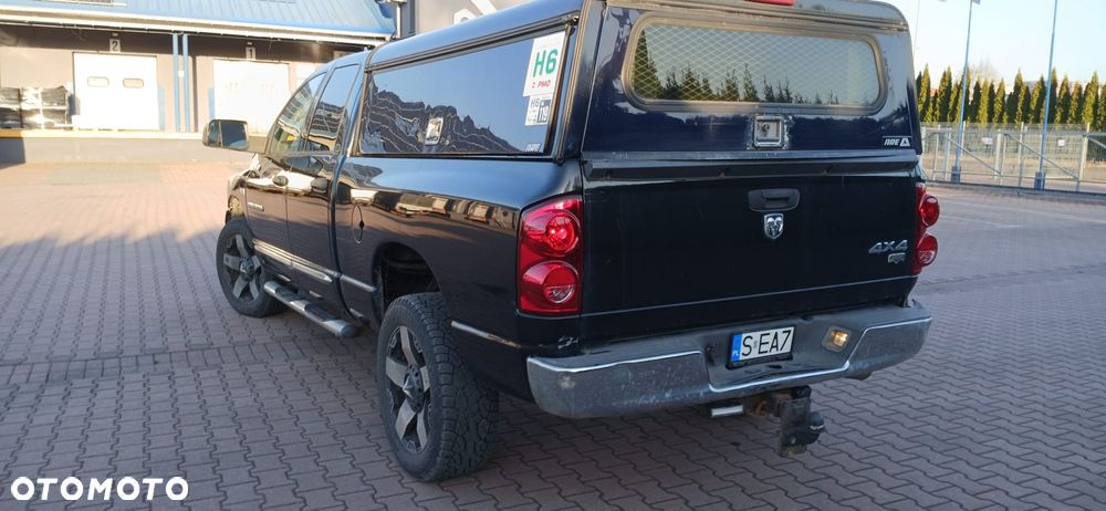 Dodge RAM - 8