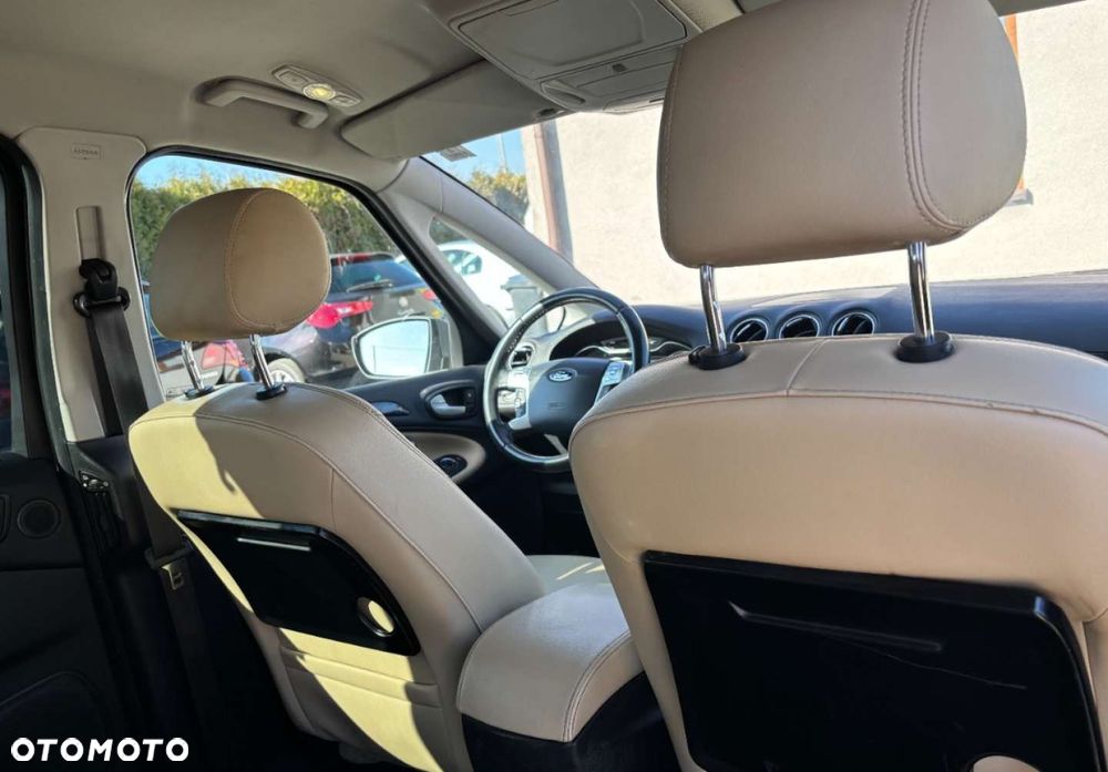 Ford S-Max - 18