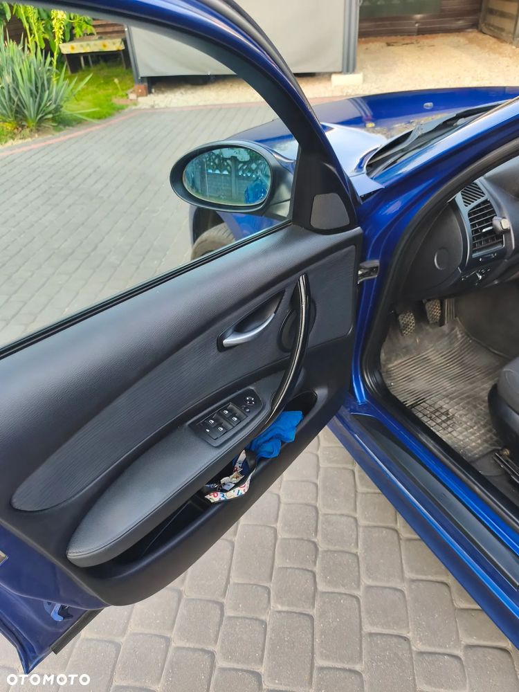 BMW Seria 1 118d - 23