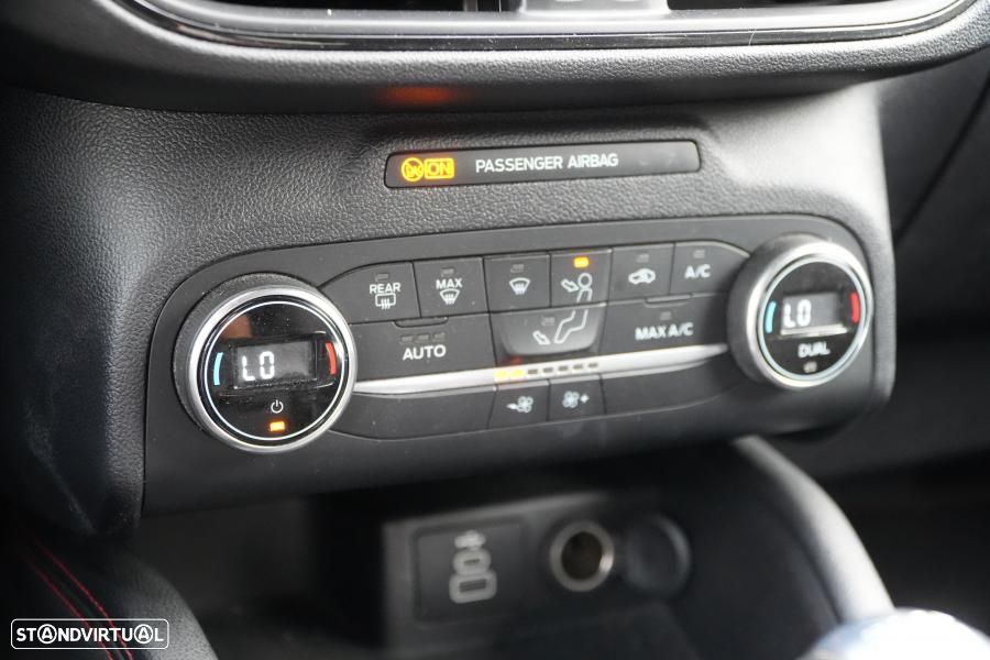 Ford Kuga 1.5 EcoBoost ST-Line - 11