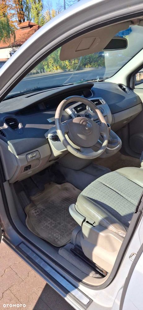 Renault Grand Scenic - 7