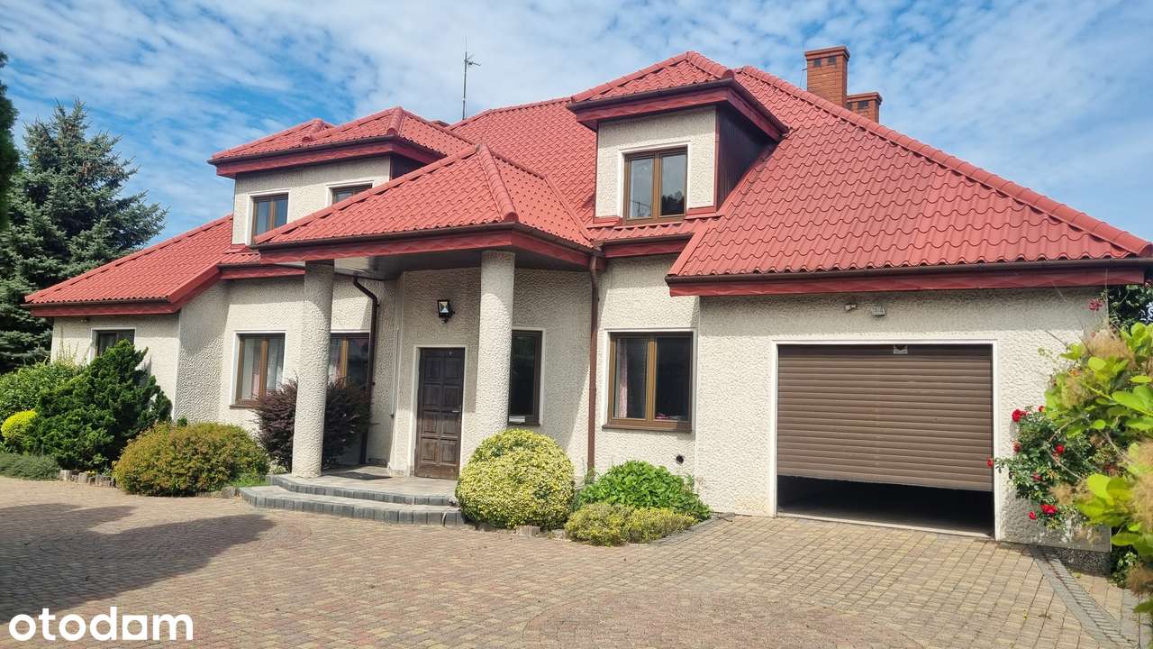Dom wolnostojący, 246m2, 7 pokoi, działka 1389m2, garaż, do remontu