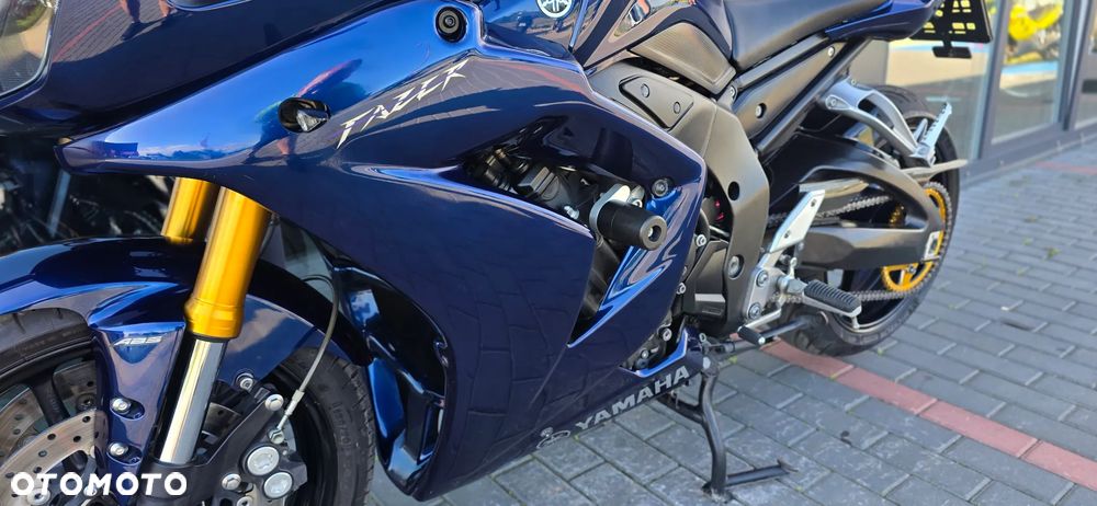 Yamaha FZ - 28