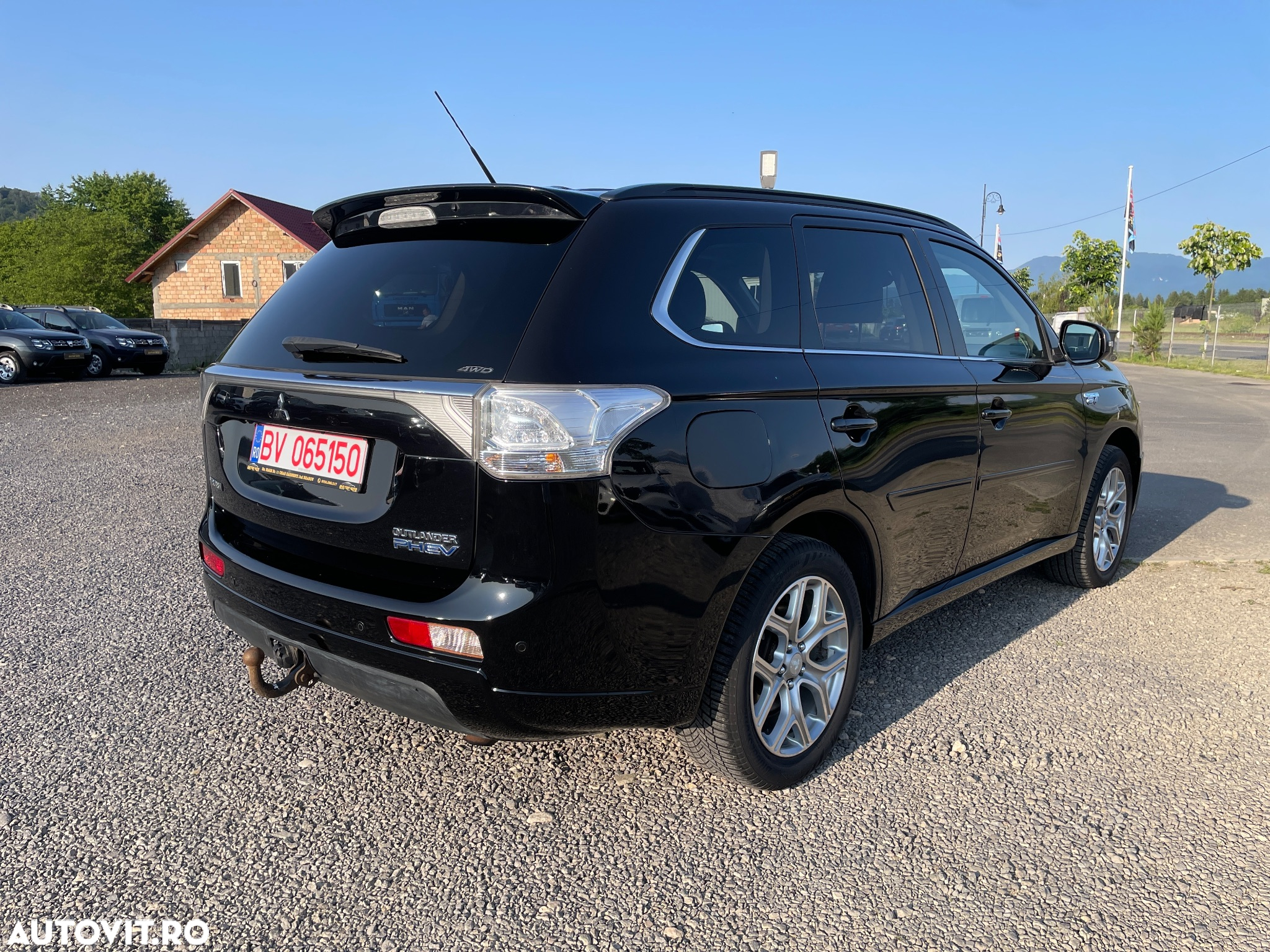 Mitsubishi Outlander 2.0 4WD Plug-In Hybrid - 4