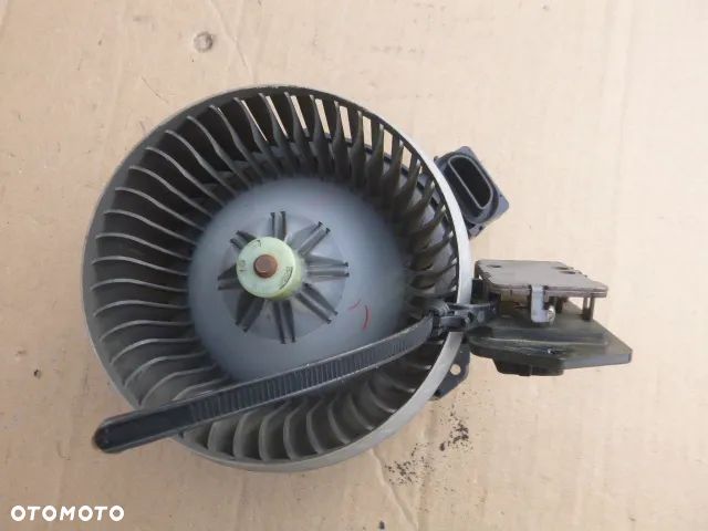 DMUCHAWA NAWIEWU REZYSTOR TOYOTA YARIS II 05- - 8