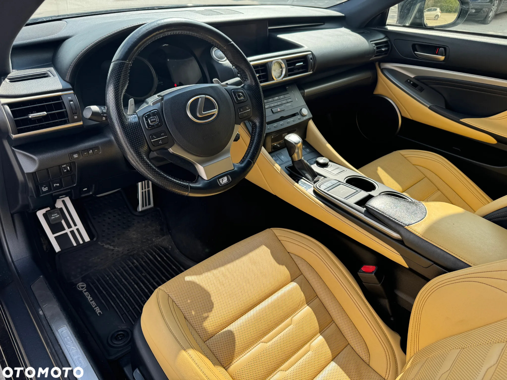 Lexus RC - 15
