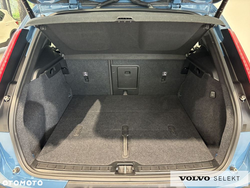 Volvo XC 40 - 25