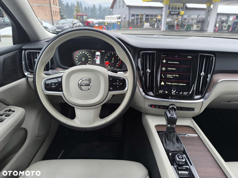 Volvo S60 T5 Momentum Pro - 15