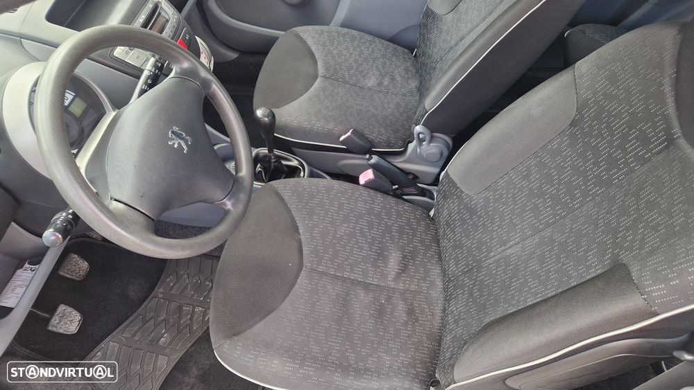 Peugeot 107 1.0 RC Line - 10