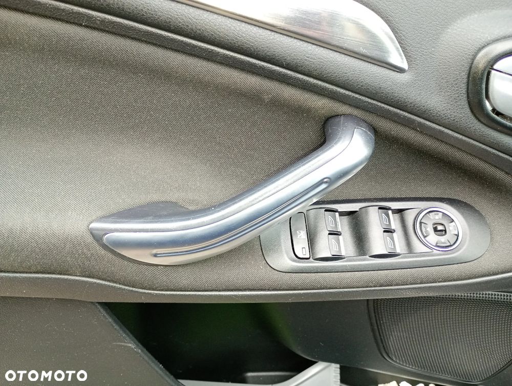 Ford S-Max 2.0 Titanium - 17