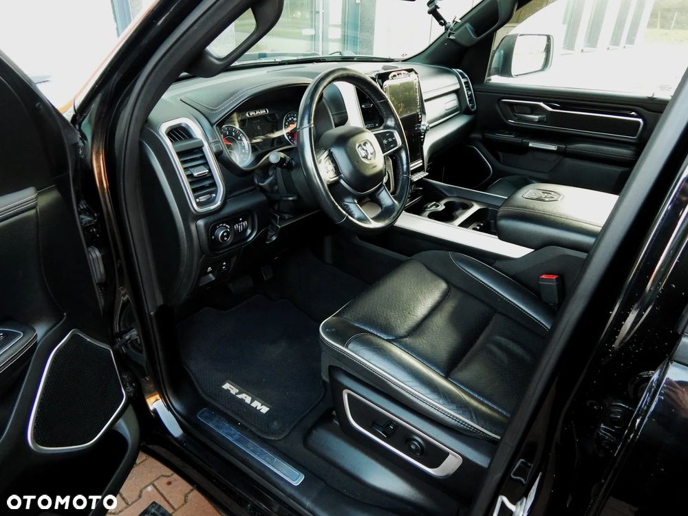 RAM 1500 5.7 Crew Cab Longbed Laramie Chrome - 20